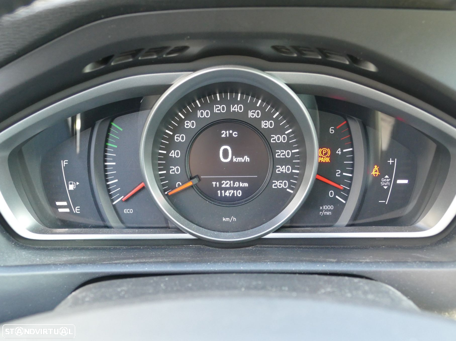 Volvo V40 2.0 D2 Kinetic - 11