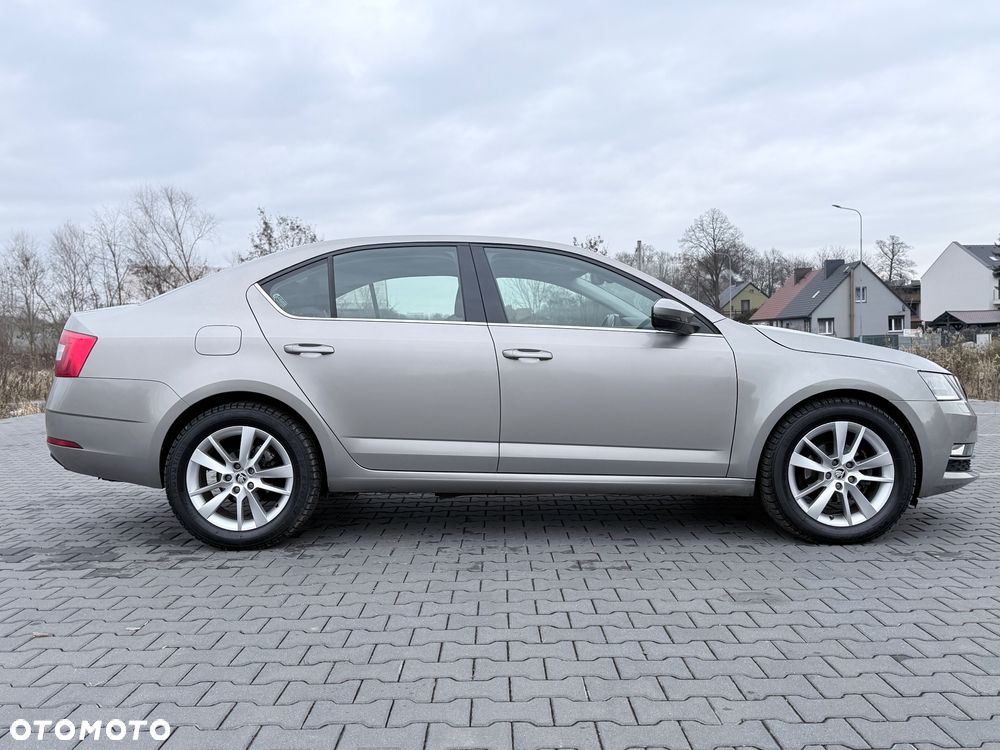 Skoda Octavia 1.6 TDI SCR Style DSG - 7
