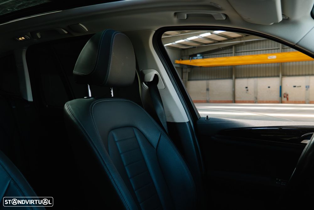 BMW iX3 - 16