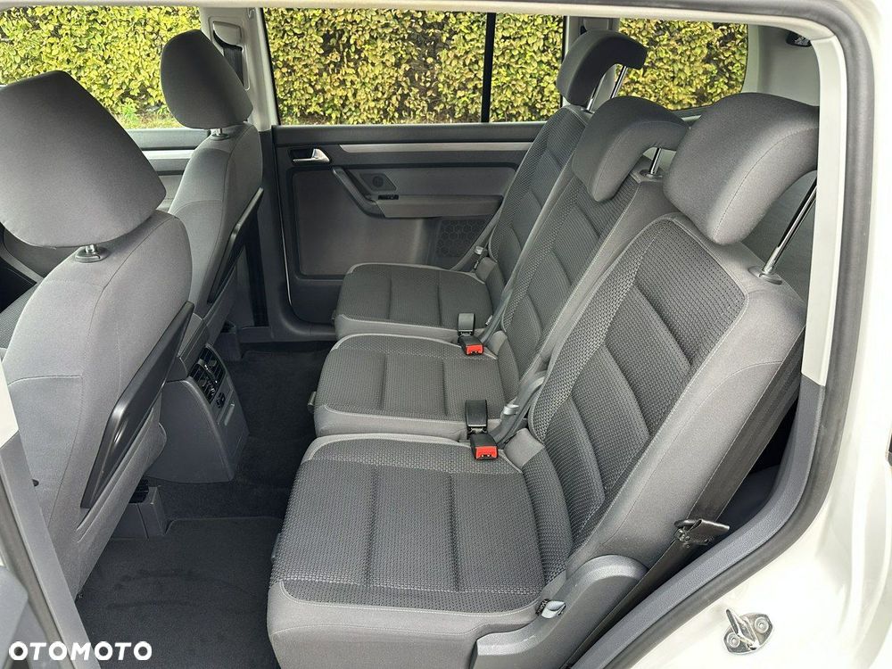 Volkswagen Touran 1.6 TDI DPF Trendline DSG - 19