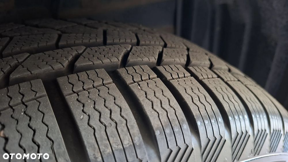 Mitsubishi Outlander 2.0 2WD Inform - 11