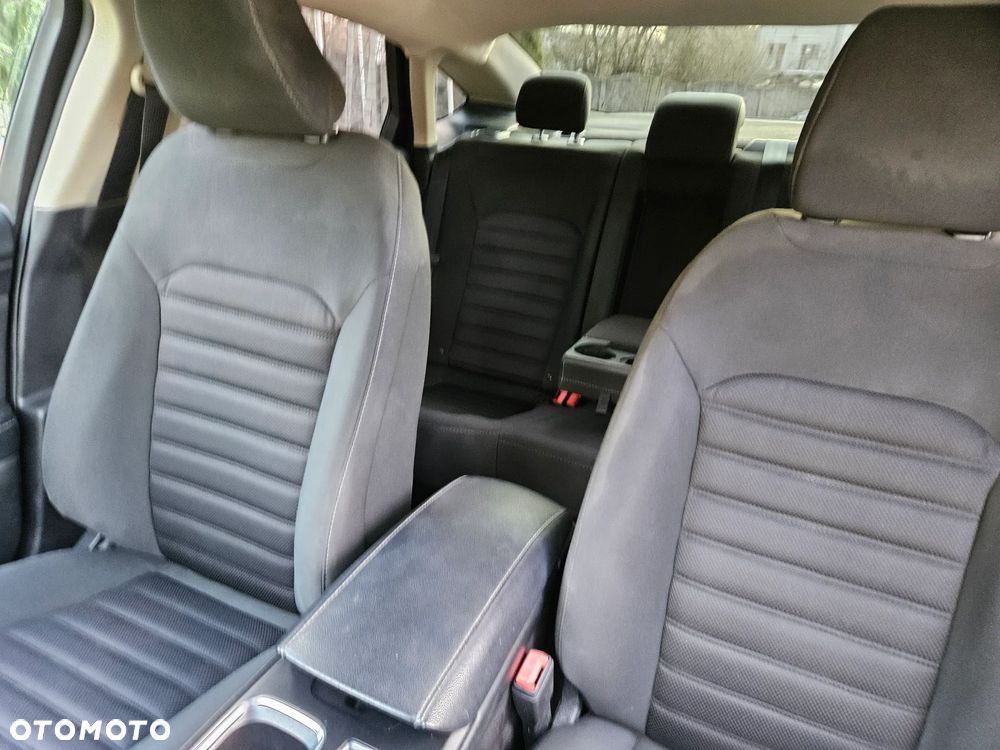 Ford Fusion - 15