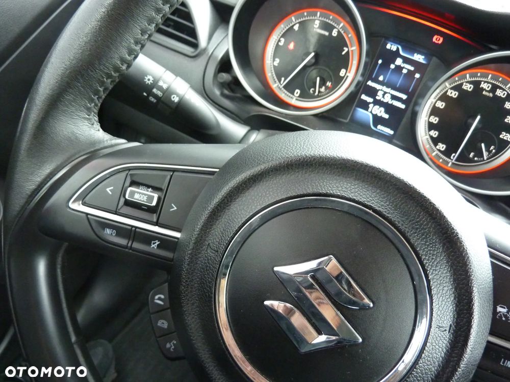 Suzuki Swift 1.2 Dualjet SHVS Premium Plus - 21