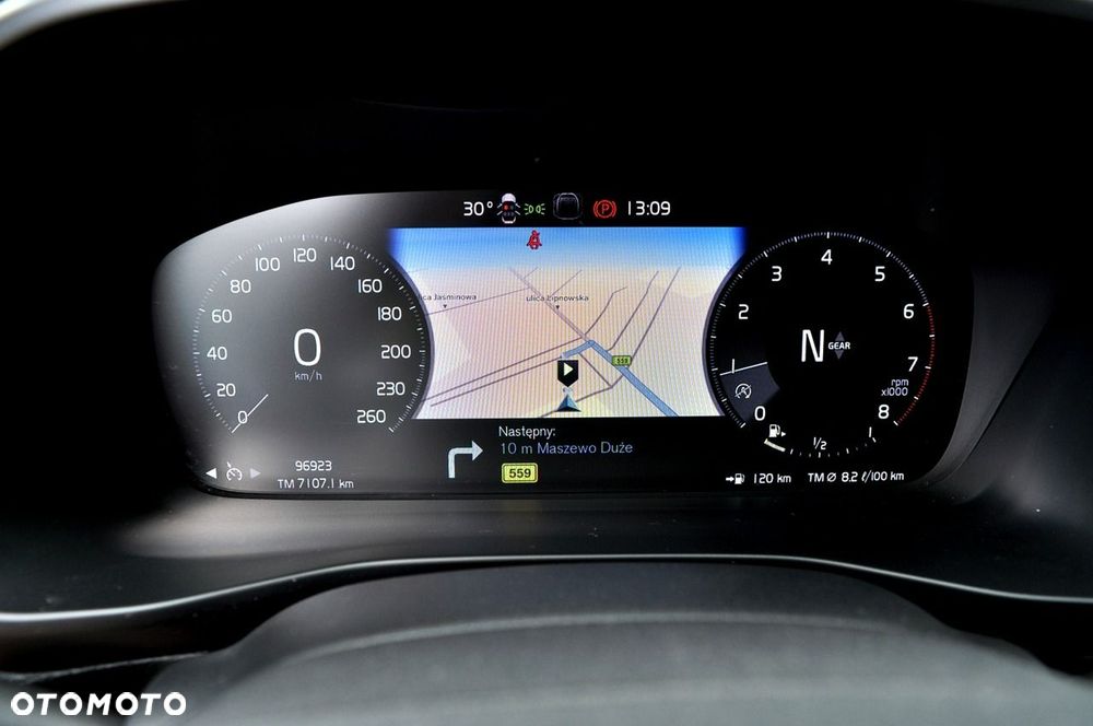 Volvo XC 40 - 18
