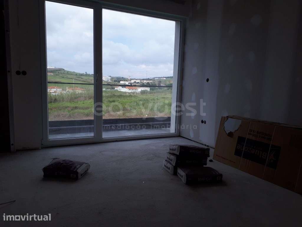 Apartamento T2 com Acabamentos de Excelência e Localização Central ... - Grande imagem: 4/5