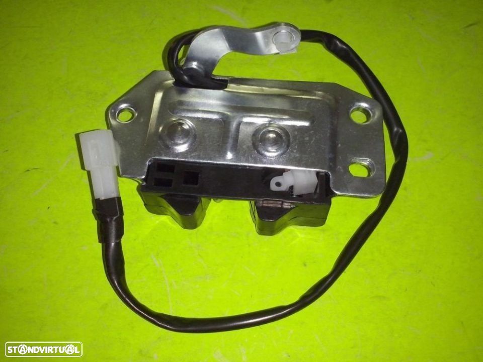 Fechadura Fecho da tampa da mala Toyota Hiace ( NOVA ) - 1