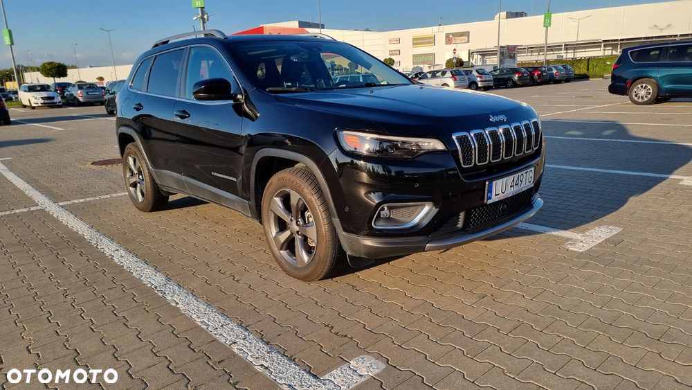 Jeep Cherokee - 1