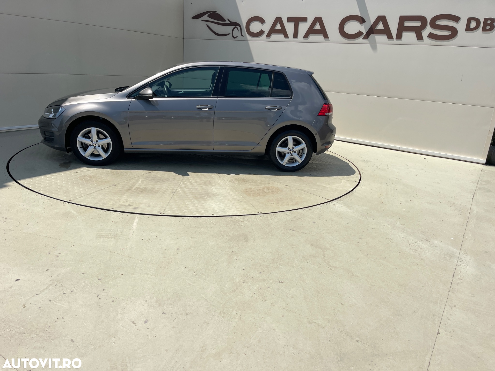 Volkswagen Golf 1.2 TSI BlueMotion Technology Comfortline - 8
