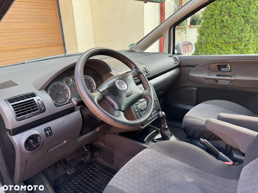 Volkswagen Sharan 2.0 Basis - 7