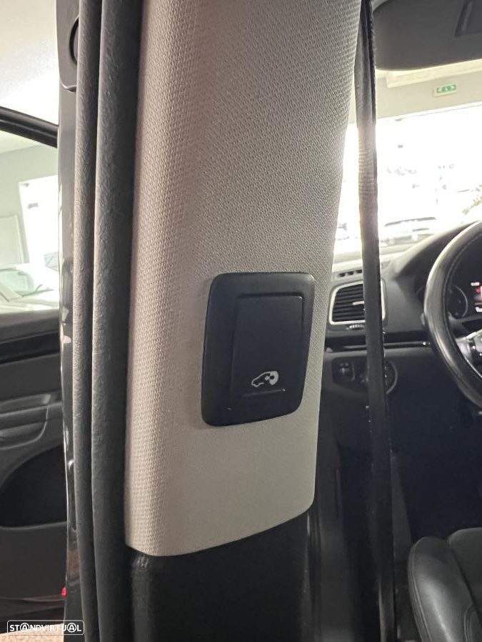 VW Sharan 2.0 TDI Highline DSG - 12