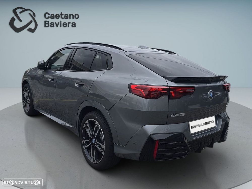 BMW iX2 eDrive20 - 6