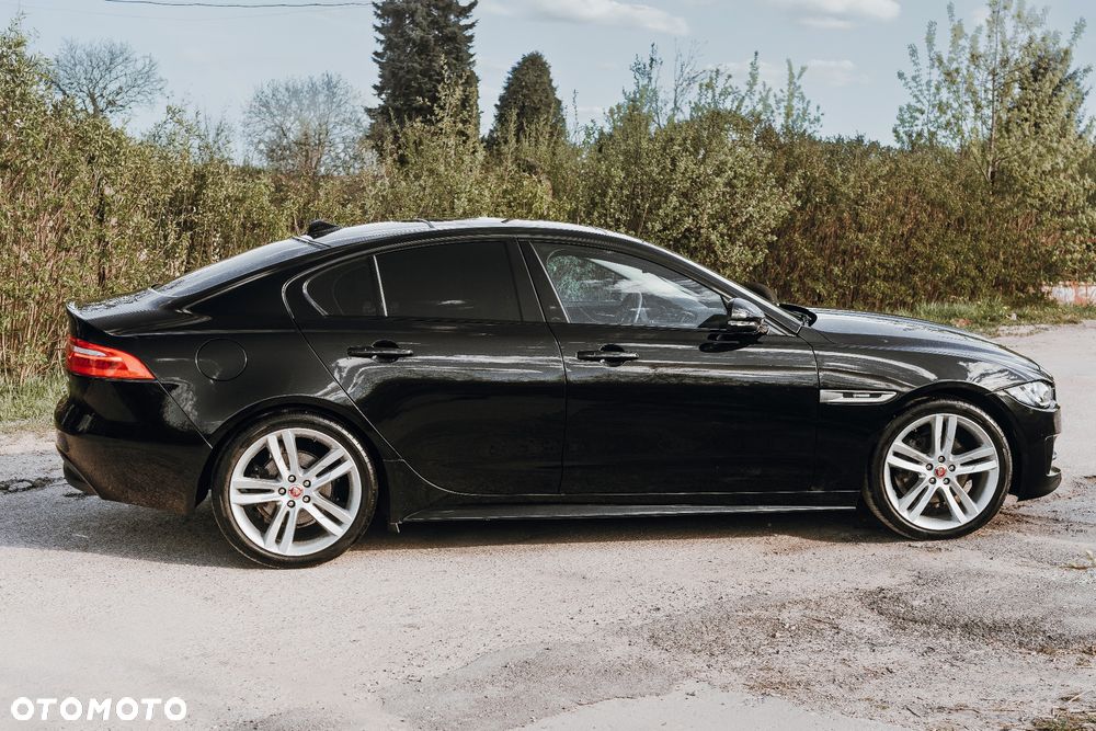 Jaguar XE 20d R-Sport - 11