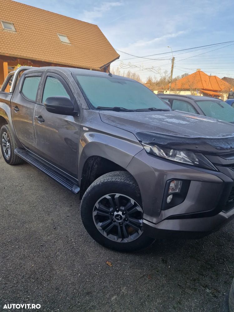 Mitsubishi L200 - 10