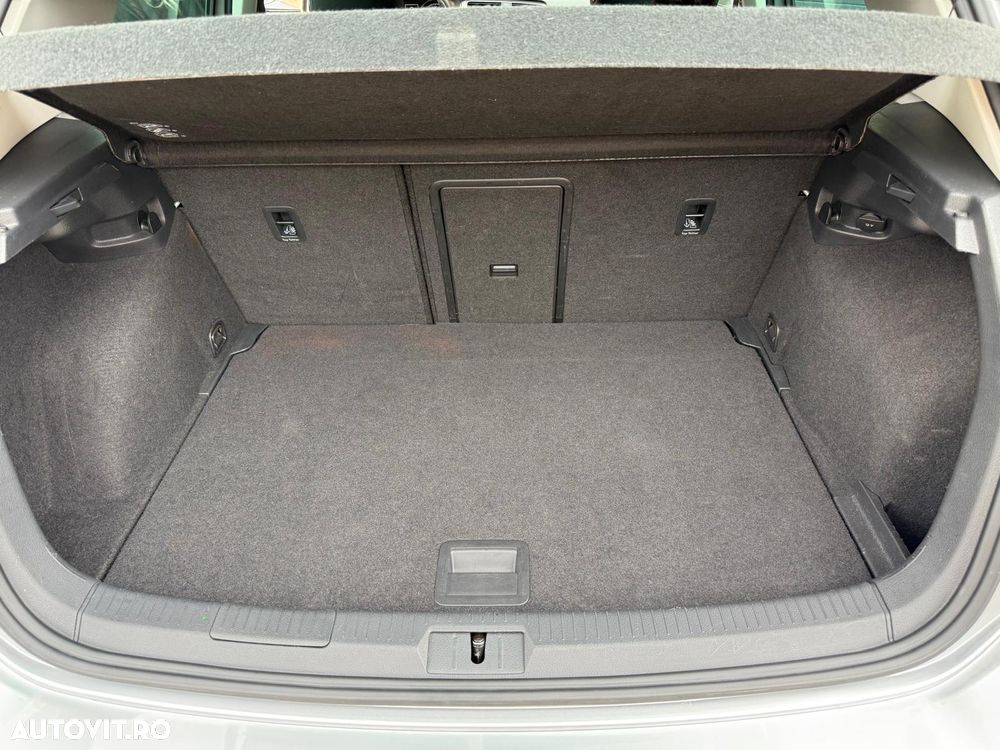 Volkswagen Golf 1.2 TSI BlueMotion Technology Comfortline - 12