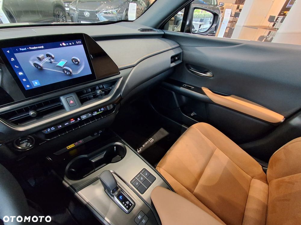 Lexus UX 300h Business - 21