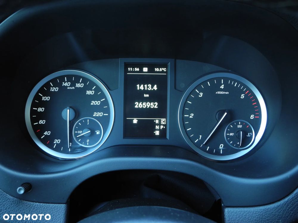 Mercedes-Benz VITO - 8