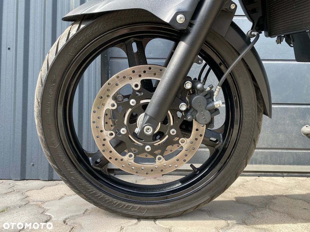 Suzuki V-STROM - 8