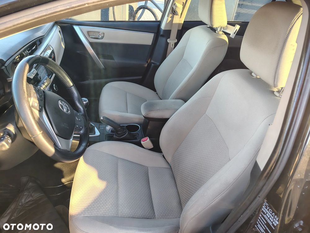 Toyota Corolla 1.6 Premium - 13