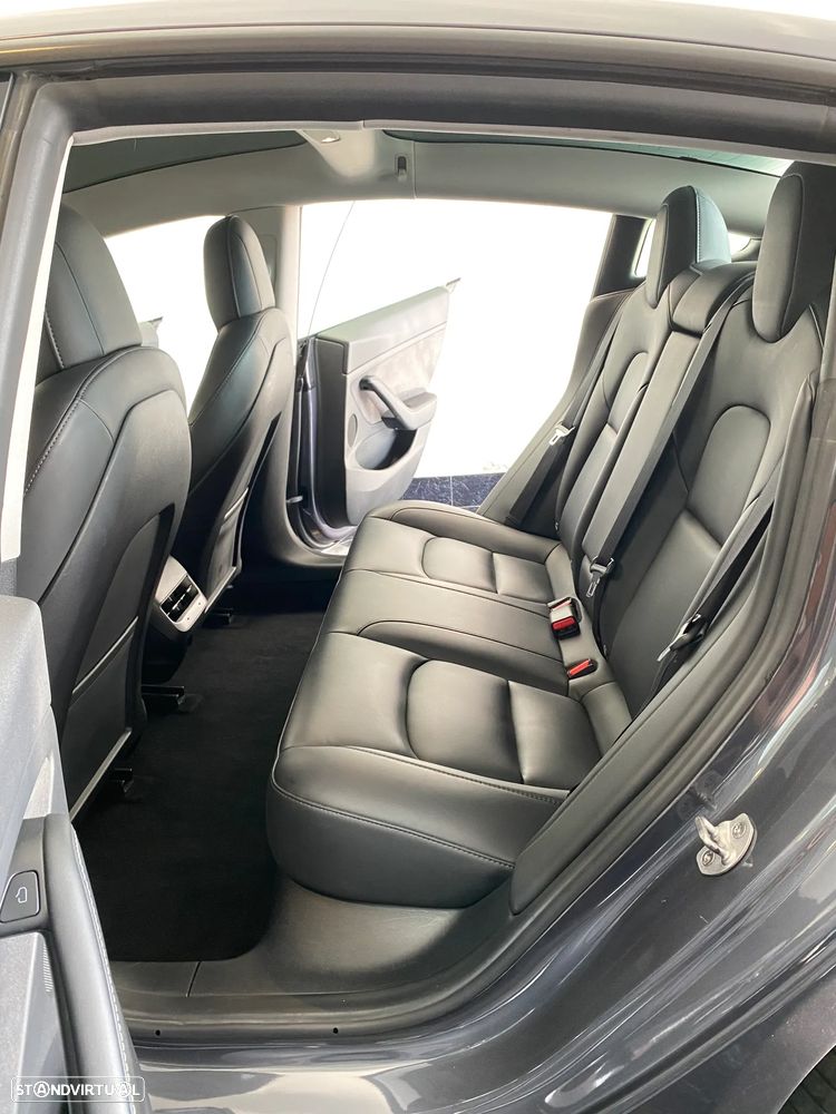 Tesla Model 3 Long Range Tração Traseira - 4