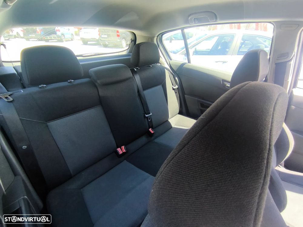 Opel Astra 1.3 CDTI Enjoy EcoFLEX - 4