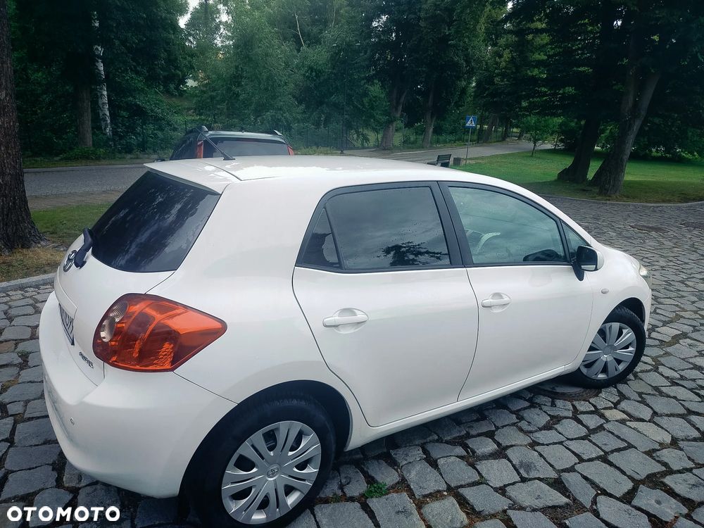 Toyota Auris 1.4 D-4D Luna - 9