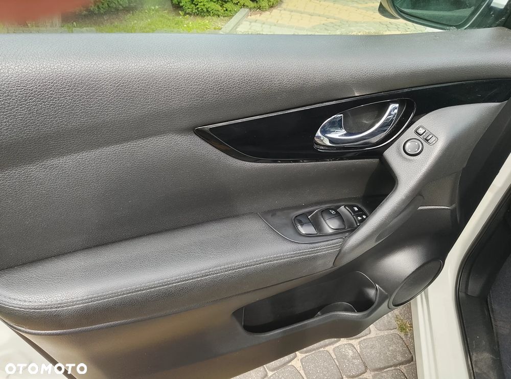 Nissan Qashqai 1.2 DIG-T Xtronic 360 - 10
