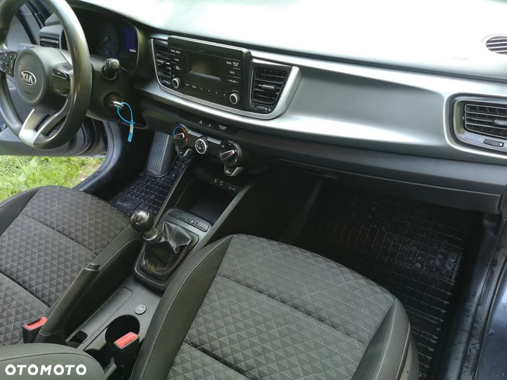 Kia Rio - 35