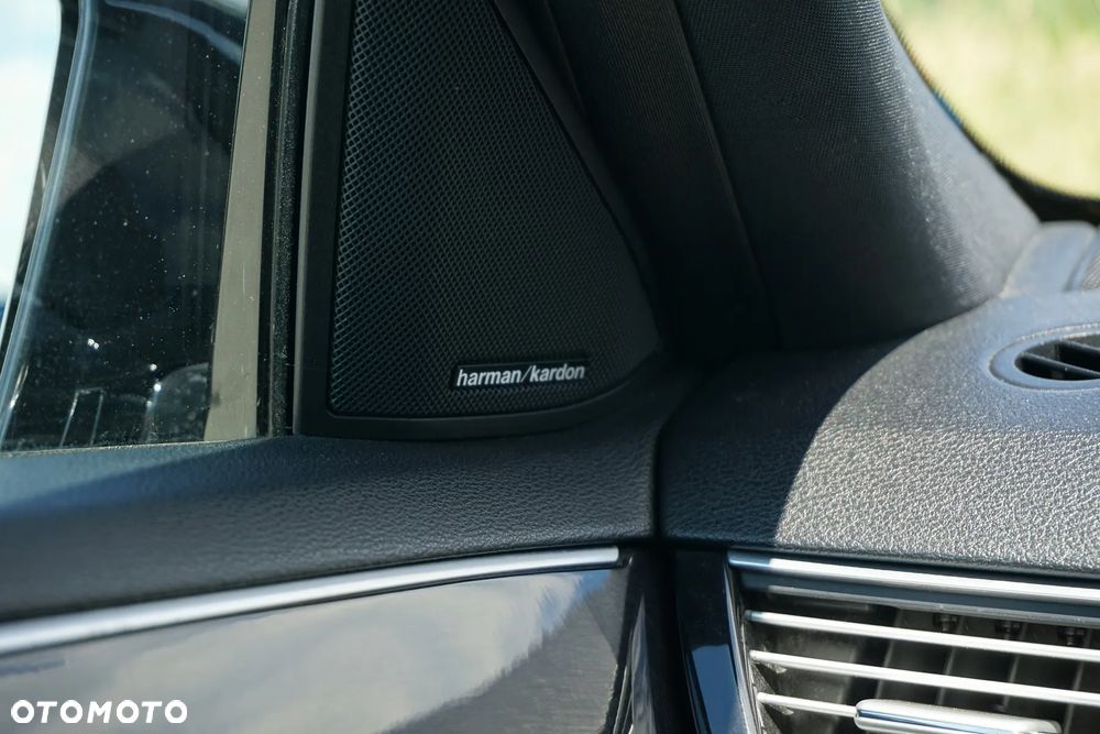 Mercedes-Benz Klasa E 63 AMG - 28