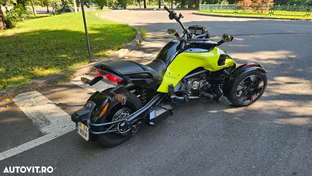 Can-Am Spyder - 7