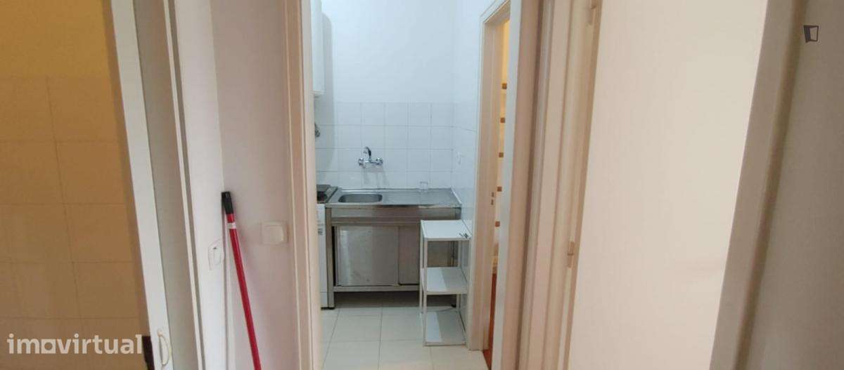 Quarto - localizado em Xabregas Lisbon - Grande imagem: 3/4