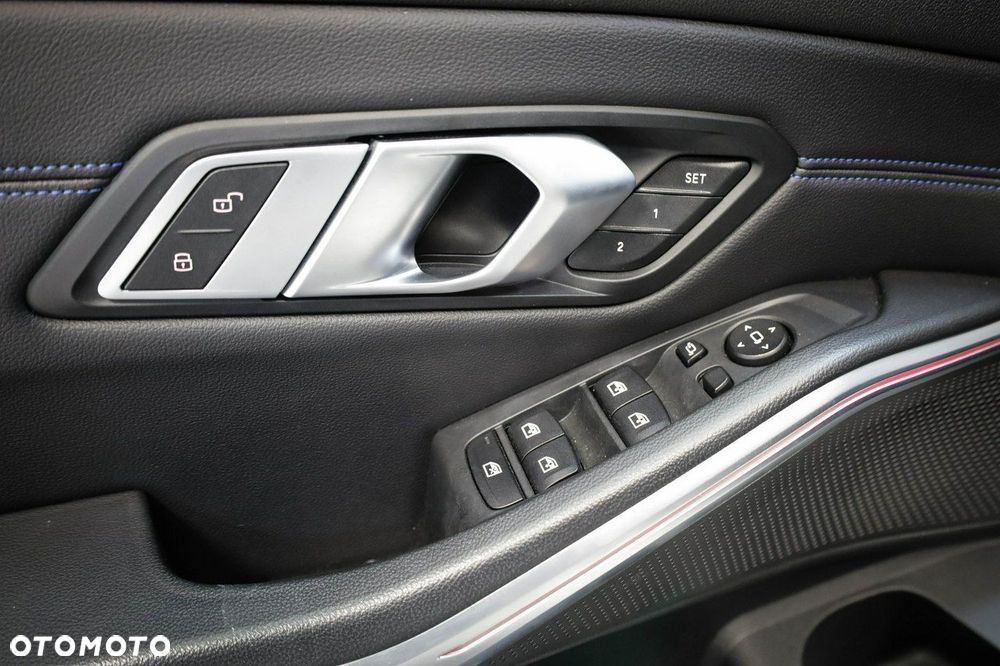 BMW Seria 3 320d M Sport sport - 18