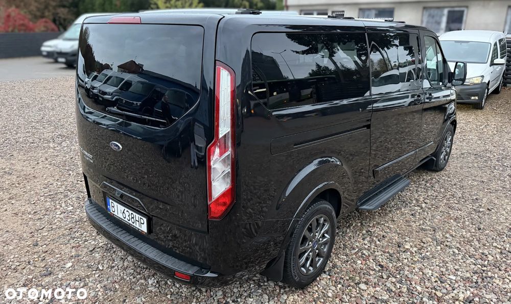 Ford Tourneo Custom - 41