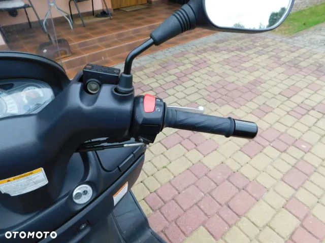 Suzuki Burgman - 10