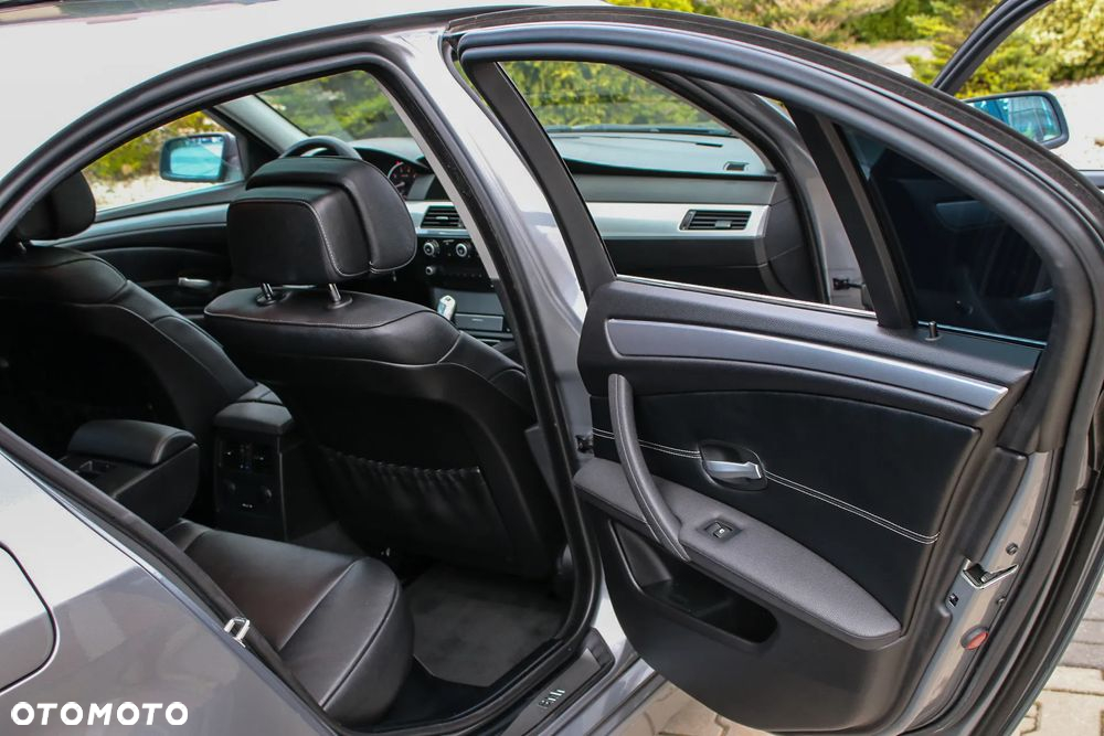 BMW Seria 5 - 24