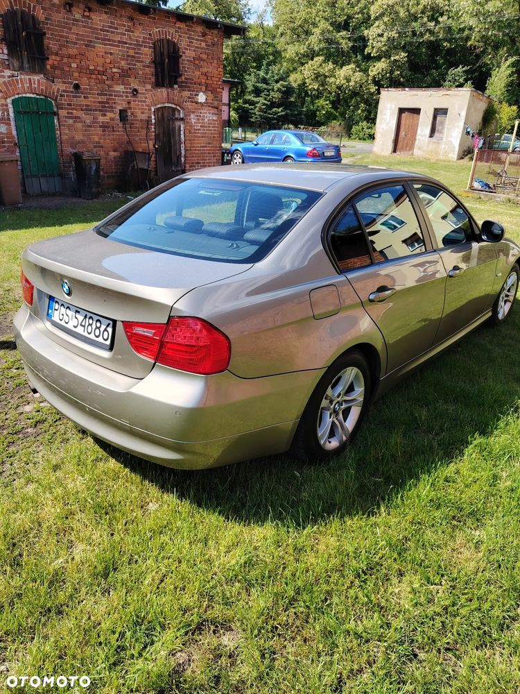 BMW Seria 3 318i - 7