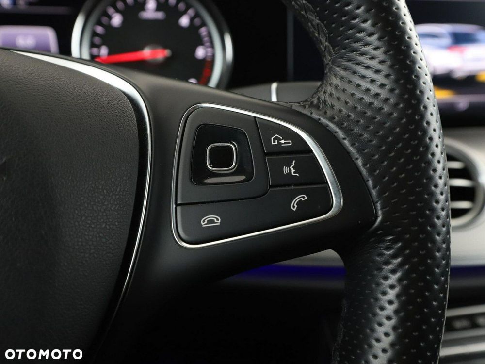 Mercedes-Benz Klasa E 220 d Avantgarde - 34