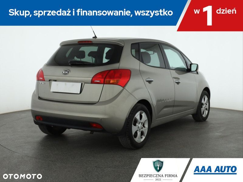 Kia Venga - 6