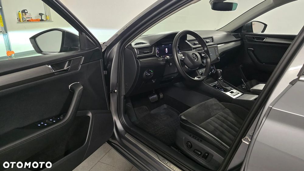 Skoda Superb 2.0 TDI SCR Sportline DSG - 5