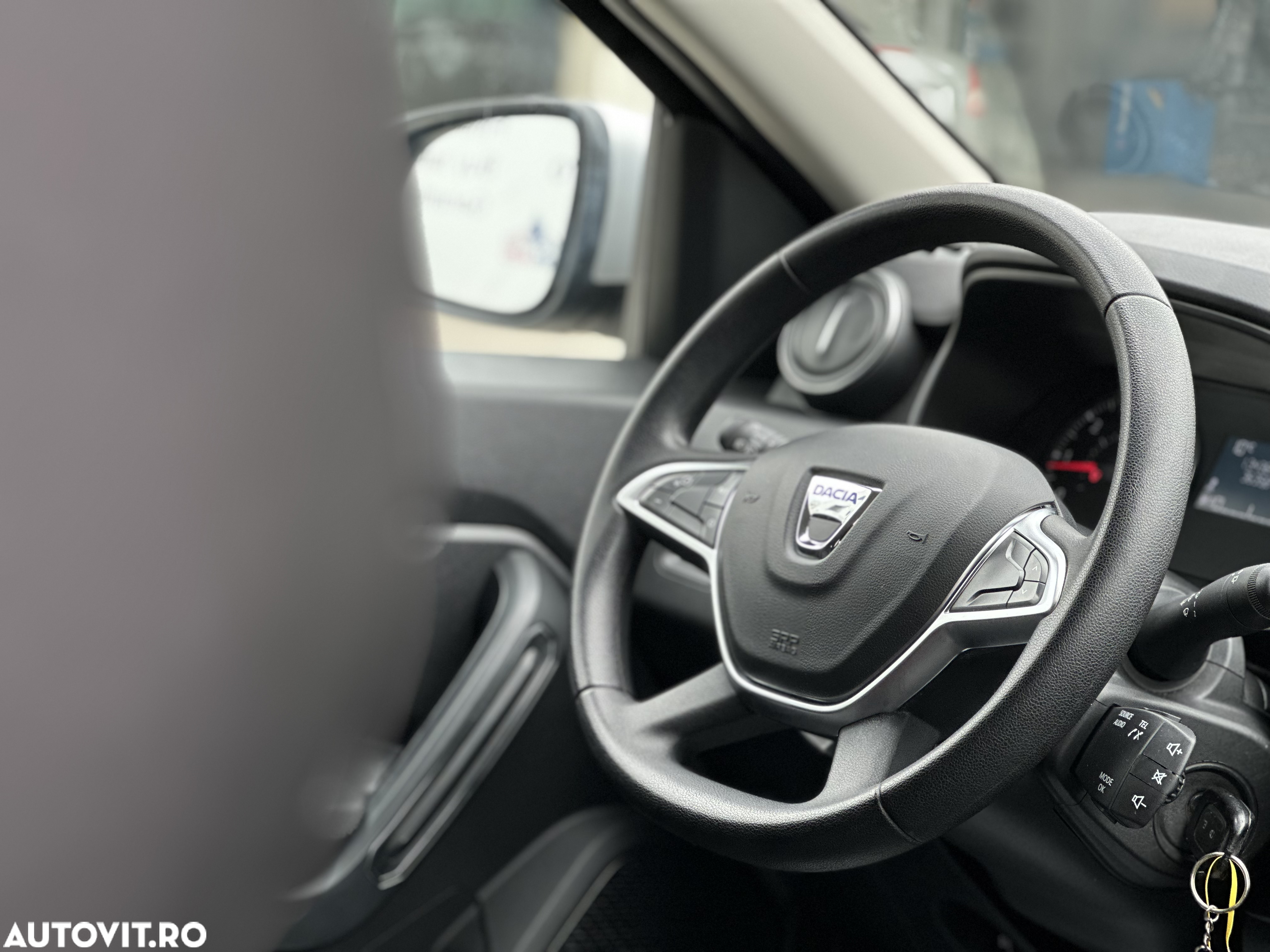 Dacia Duster TCe 125 4x2 Celebration - 27
