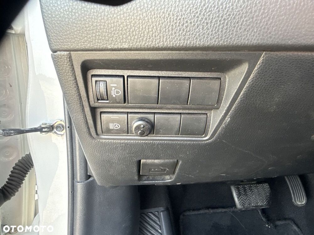 Toyota Yaris Hybrid 1.5 Comfort - 23