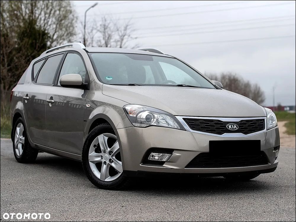 Kia Ceed - 1