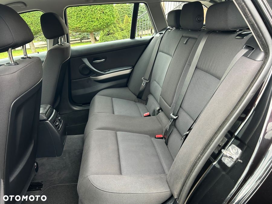 BMW Seria 3 320d DPF - 14