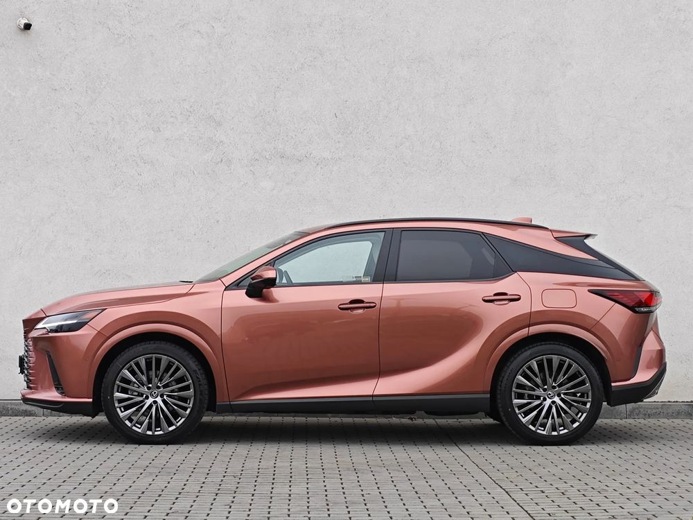 Lexus RX 450h+ Omotenashi - 8