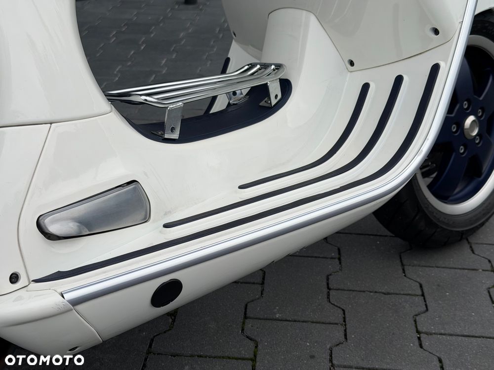 Vespa GTS - 17