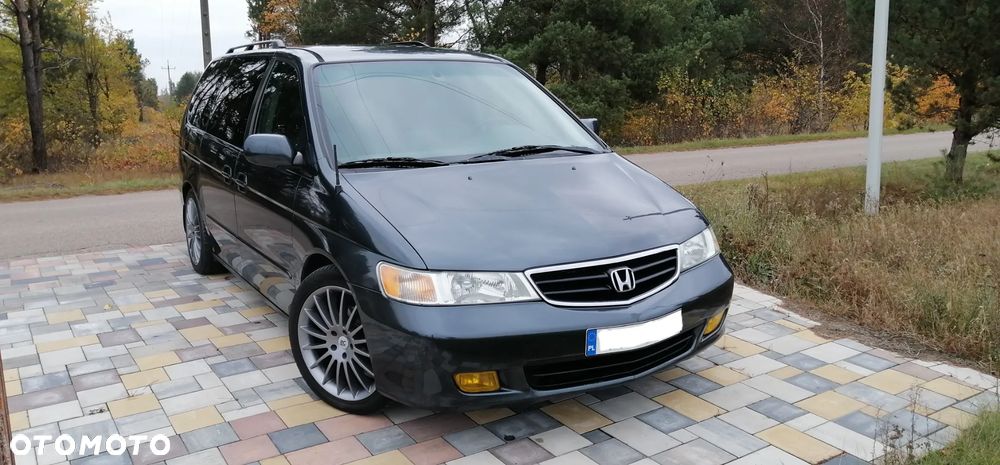 Honda Odyssey 2004 photo 3