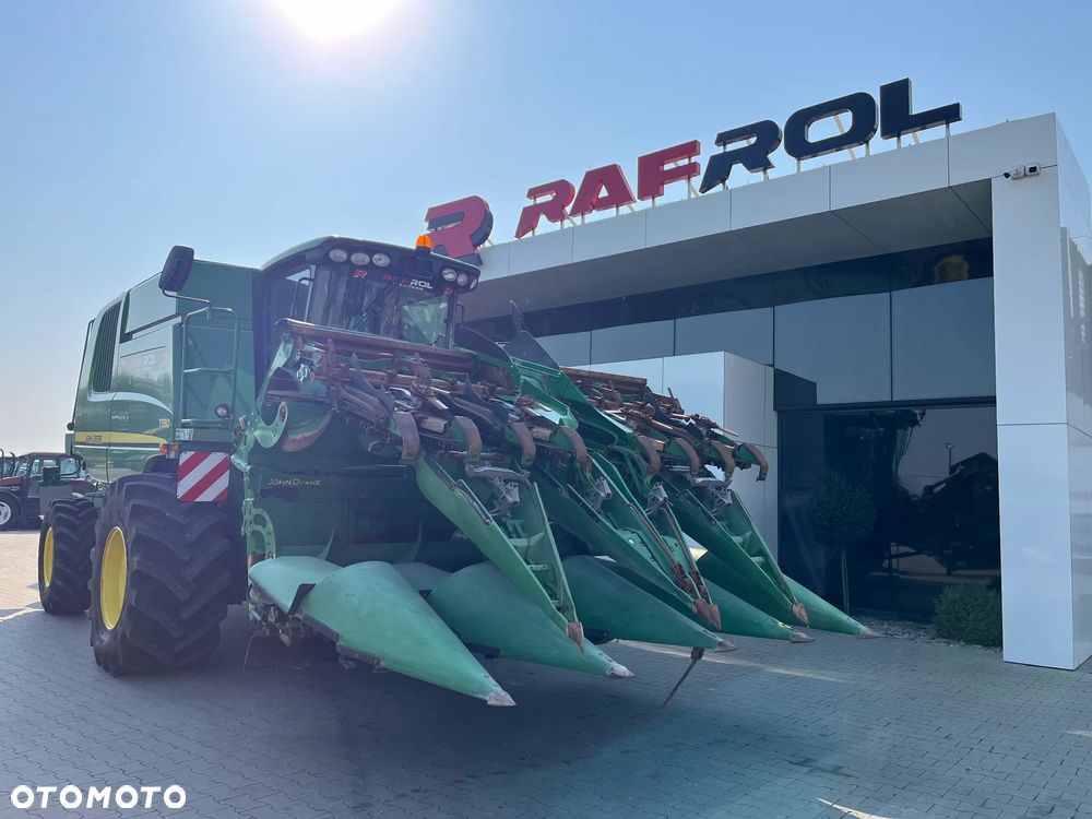 John Deere Przystawka Heder do kukurydzy na ziarno seria T - 1
