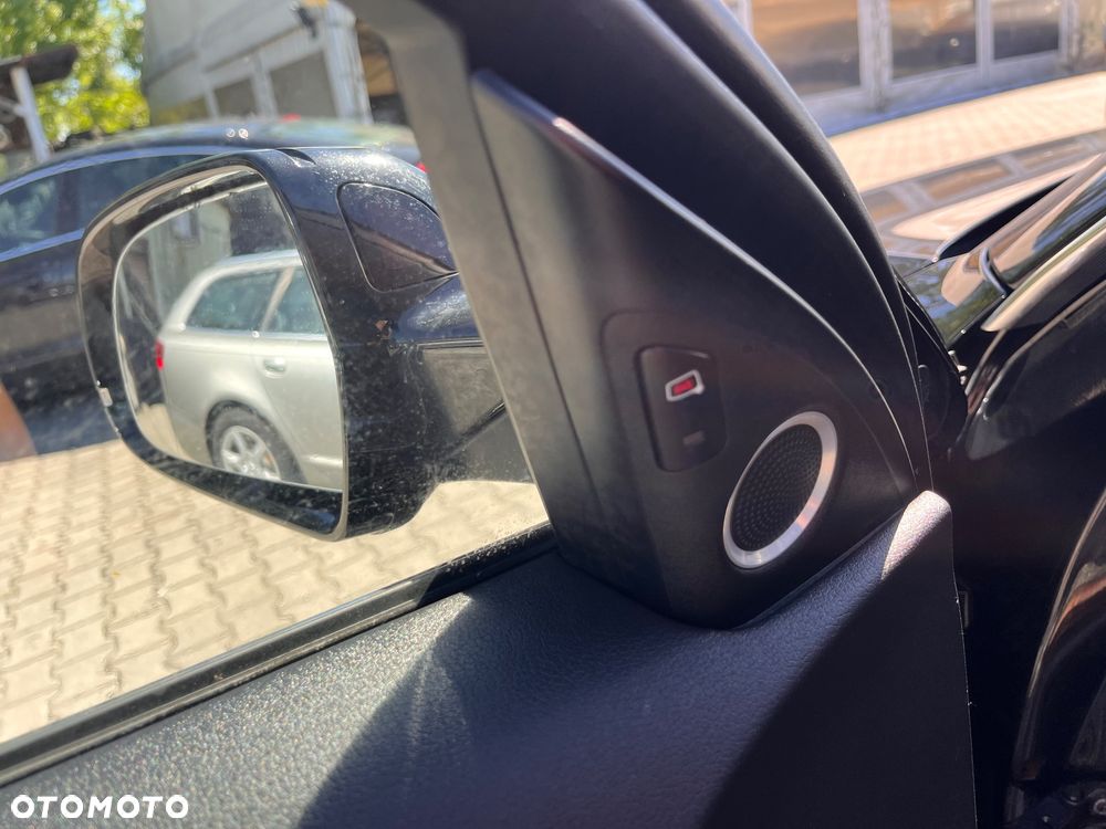 Audi A4 Avant 2.0 TDI DPF multitronic S line Sportpaket - 33