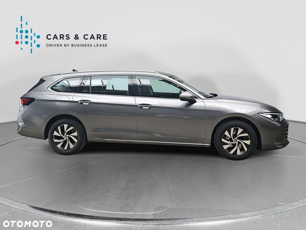 Volkswagen Passat - 21