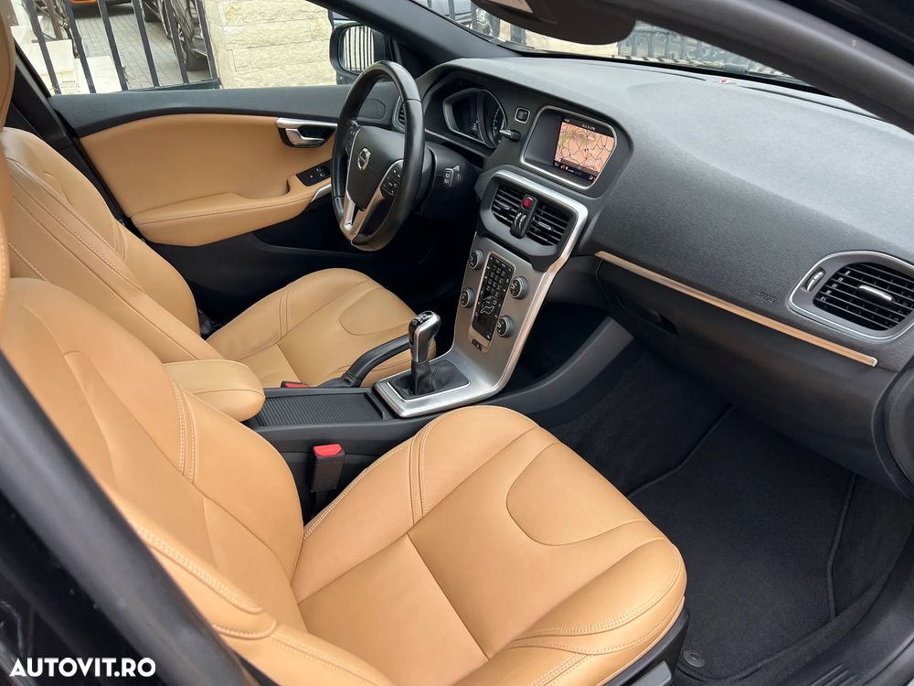 Volvo V40 D2 Inscription - 15