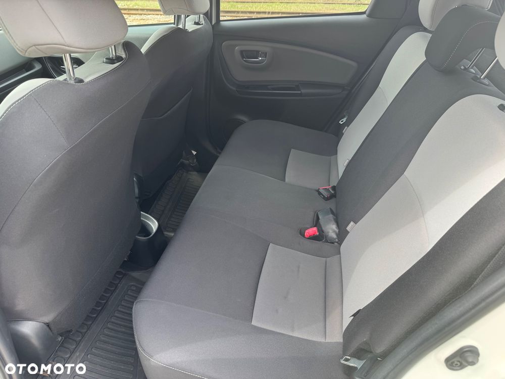 Toyota Yaris - 13